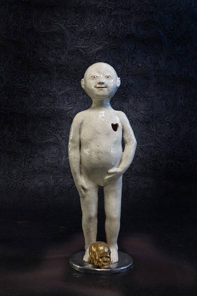 相場るい児「innocent boy」2023年、h28×9×9cm、陶
