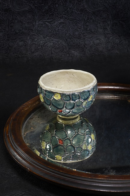 相場るい児「水面旅茶碗」2023年、h7×10.5×10.5cm、陶